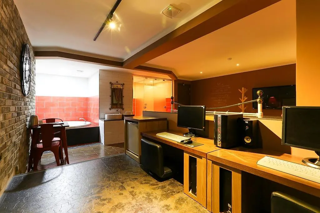 Shampoo Hotel Incheon 2*,