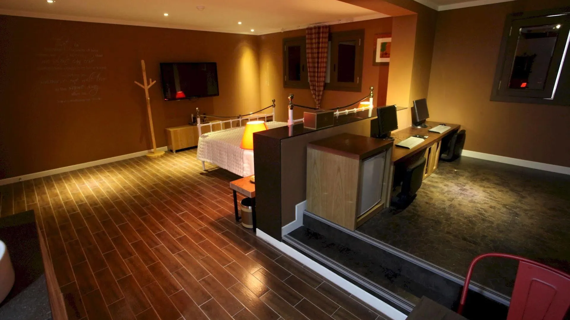 Shampoo Hotel Incheon 2*,