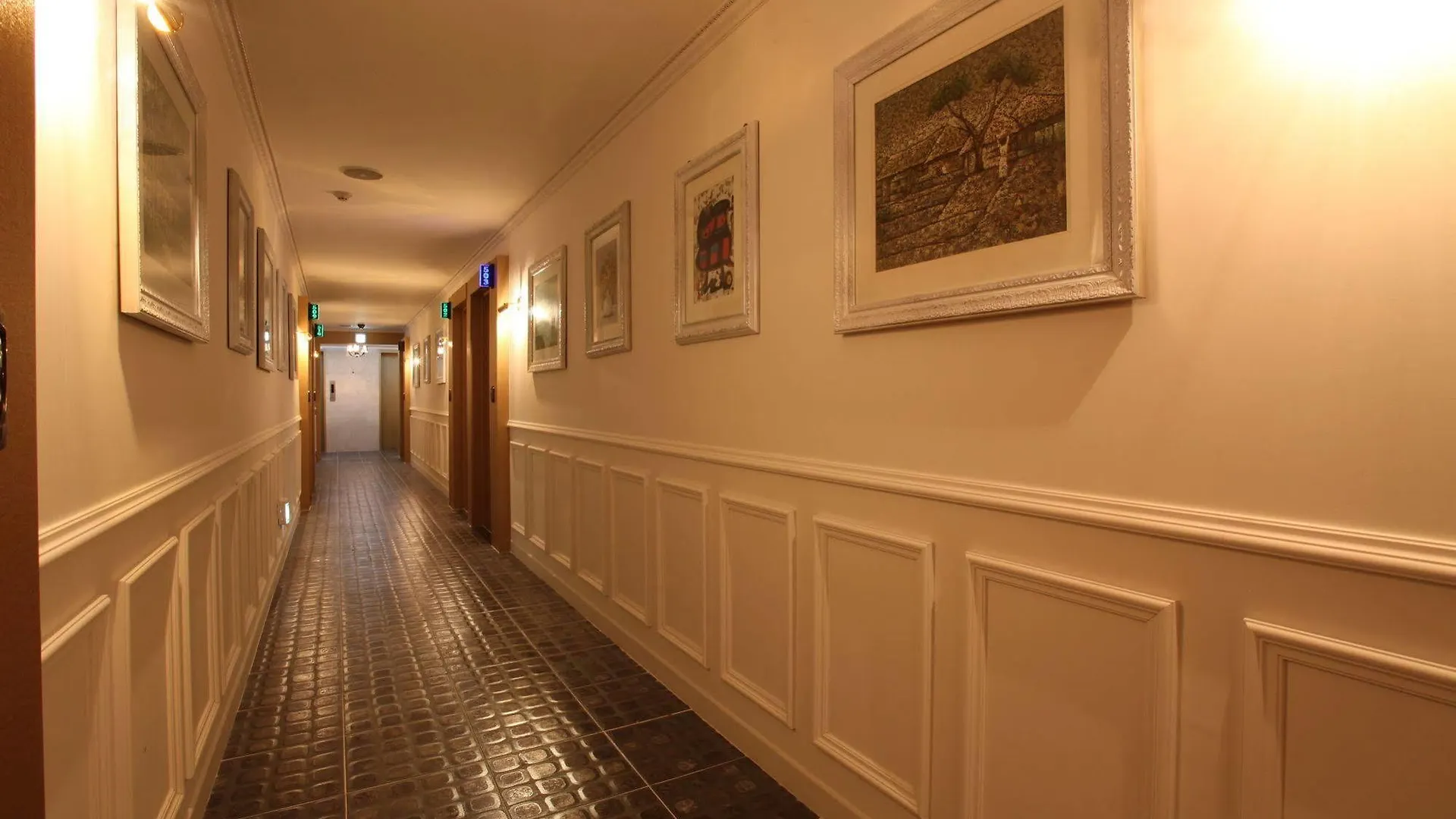 Bupyeong Shampoo Hotel Incheon 2*,  South Korea